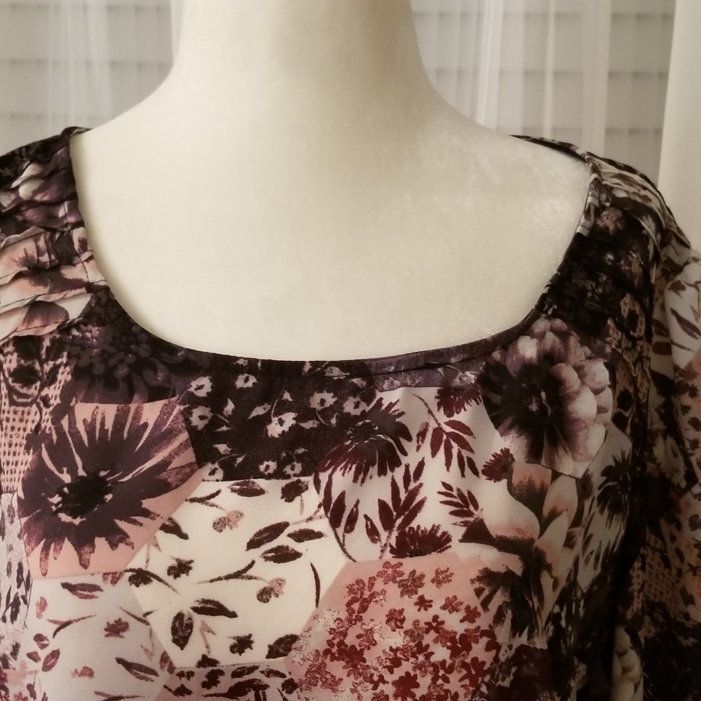 Nice Blouse - image 5